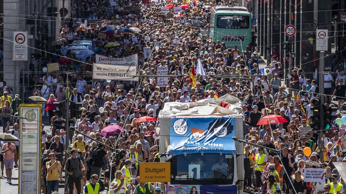 La política alemana se pone dura con los 'negacionistas' de la pandemia tras la manifestación de Berlín La política alemana se pone dura con los 'negacionistas' de la pandemia tras la manifestación de Berlín