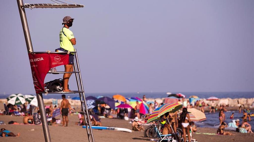 Andalucía suma seis nuevos brotes, un muerto y casi 200 contagiados en 24 horas Andalucía suma seis nuevos brotes, un muerto y casi 200 contagiados en 24 horas