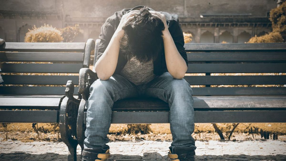 Un menor ingresa en un centro especial por amenazar a su padre por buscarle un trabajo. Un menor ingresa en un centro especial por amenazar a su padre por buscarle un trabajo.