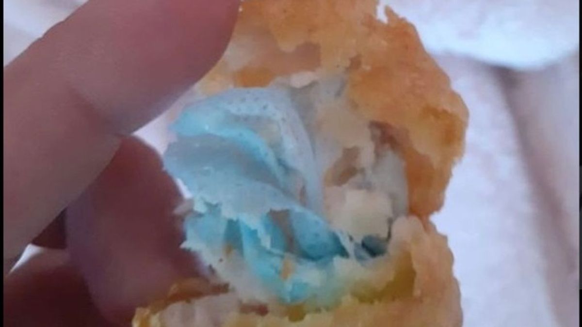 Una niña de seis años casi se ahoga al comer un 'nugget' que tenía una mascarilla dentro