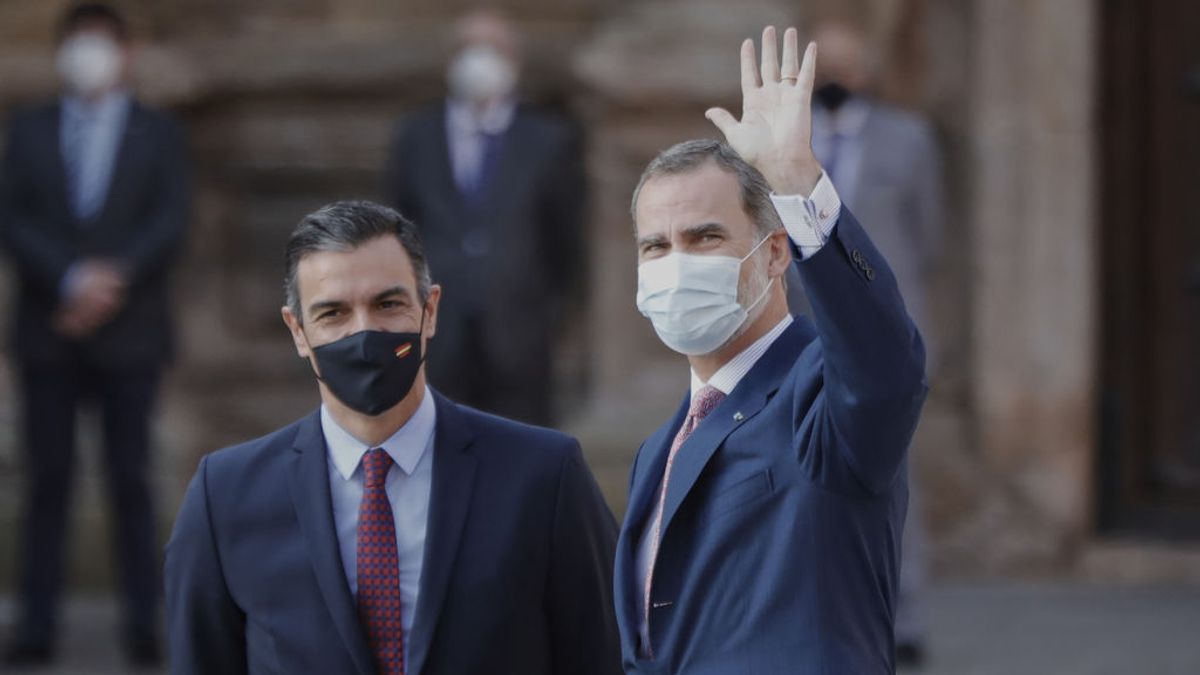 Podemos intentará que Felipe VI explique en el Congreso la "huida" del rey emérito Podemos intentará que Felipe VI explique en el Congreso la "huida" del rey emérito
