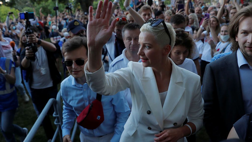 Tres mujeres contra el último dictador de Europa Tres mujeres contra el último dictador de Europa