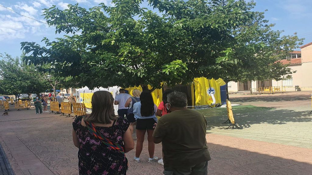 Tests PCR masivos en cinco localidades de Barcelona para frenar el avance del coronavirus Tests PCR masivos en cinco localidades de Barcelona para frenar el avance del coronavirus