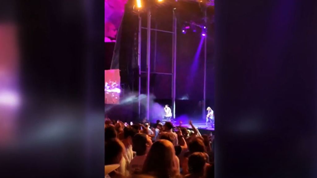 Aluvión de críticas a Taburete en su último concierto en Marbella por no respetar las medidas de seguridad