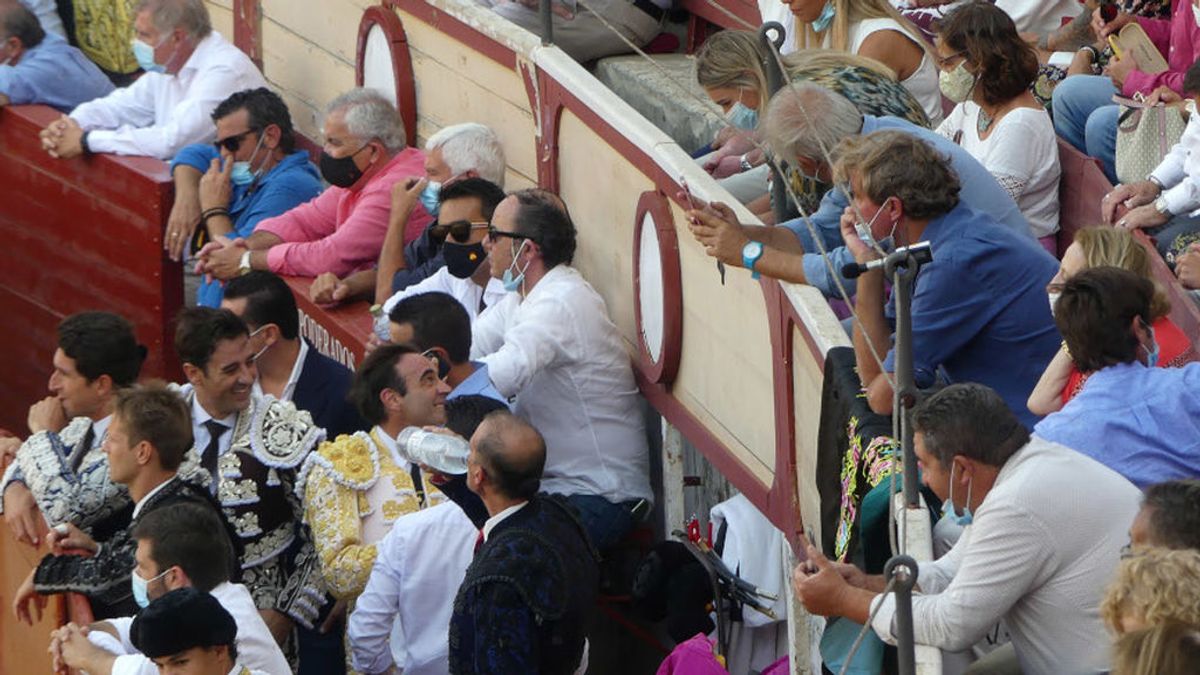 PSOE pide una comisión de investigación por la corrida de toros celebrada en Cádiz con las gradas llenas PSOE pide una comisión de investigación por la corrida de toros celebrada en Cádiz con las gradas llenas