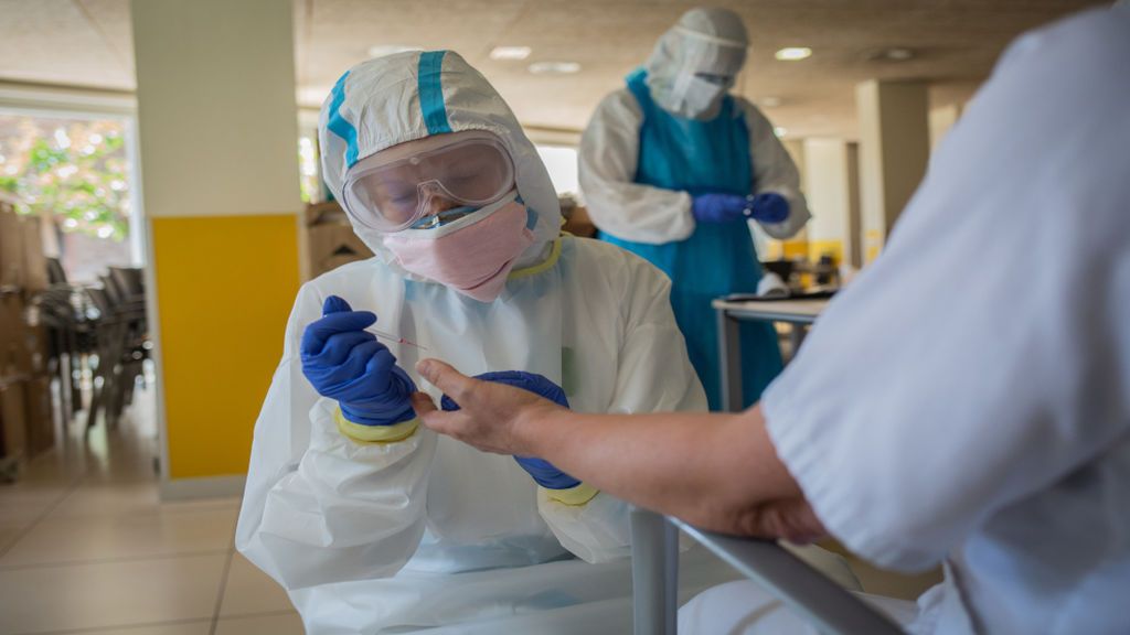 Cataluña suma 1.042 nuevos casos de covid-19 confirmados por PCR y 7 muertes en un dia Cataluña suma 1.042 nuevos casos de covid-19 confirmados por PCR y 7 muertes en un dia