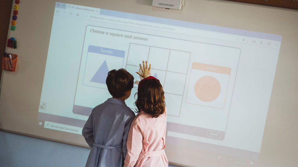 Niños en una clase del Colegio Meres. Niños en una clase del Colegio Meres.