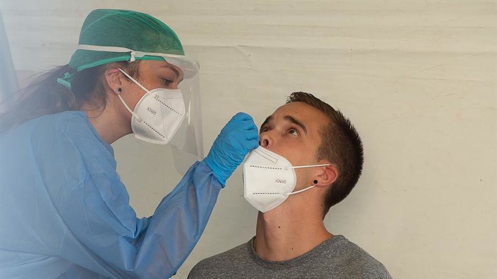 Repuntan los casos de coronavirus en Madrid: 324 nuevos positivos, frente a los 255 del lunes Repuntan los casos de coronavirus en Madrid: 324 nuevos positivos, frente a los 255 del lunes