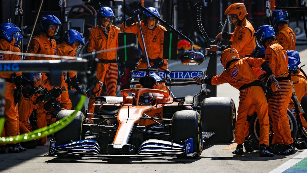 Carlos Sainz, con McLaren en una carrera esta temporada.