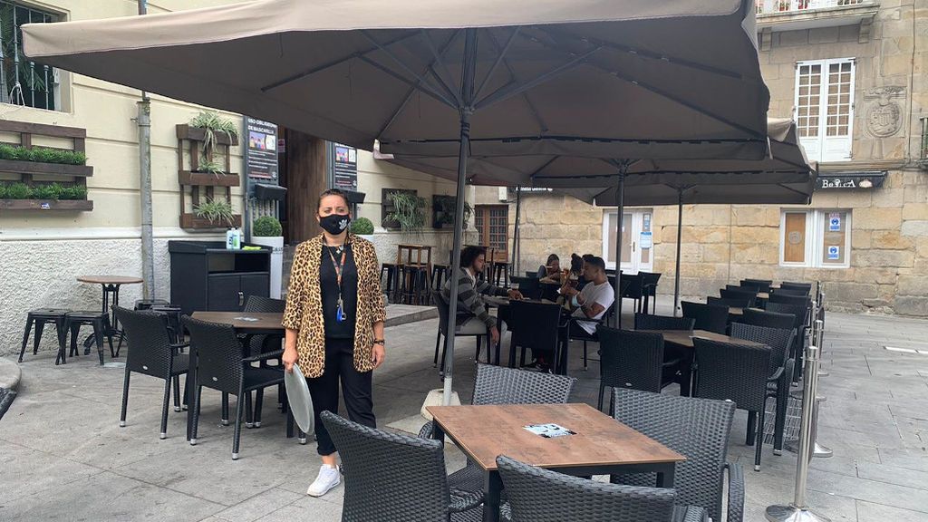 Marta tiene dos locales con terraza en el casco histórico de Pontevedra