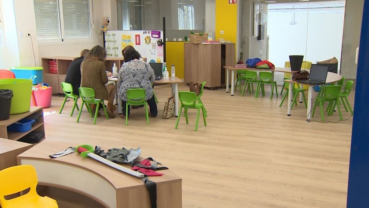 Un comité de expertos advierte al Gobierno del riesgo de contagio por la "baja calidad del aire" en colegios Un comité de expertos advierte al Gobierno del riesgo de contagio por la "baja calidad del aire" en colegios