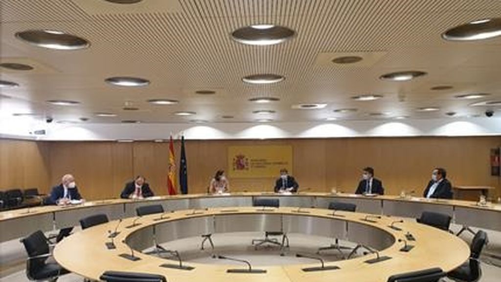 El Gobierno rechaza la decisión de EEUU de mantener los aranceles e insta a retomar las negociaciones El Gobierno rechaza la decisión de EEUU de mantener los aranceles e insta a retomar las negociaciones