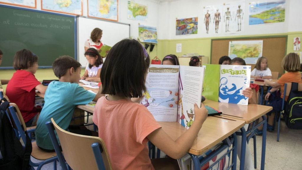 Los colegios andaluces estarán en contacto permanente con enfermeras ante posibles brotes Los colegios andaluces estarán en contacto permanente con enfermeras ante posibles brotes