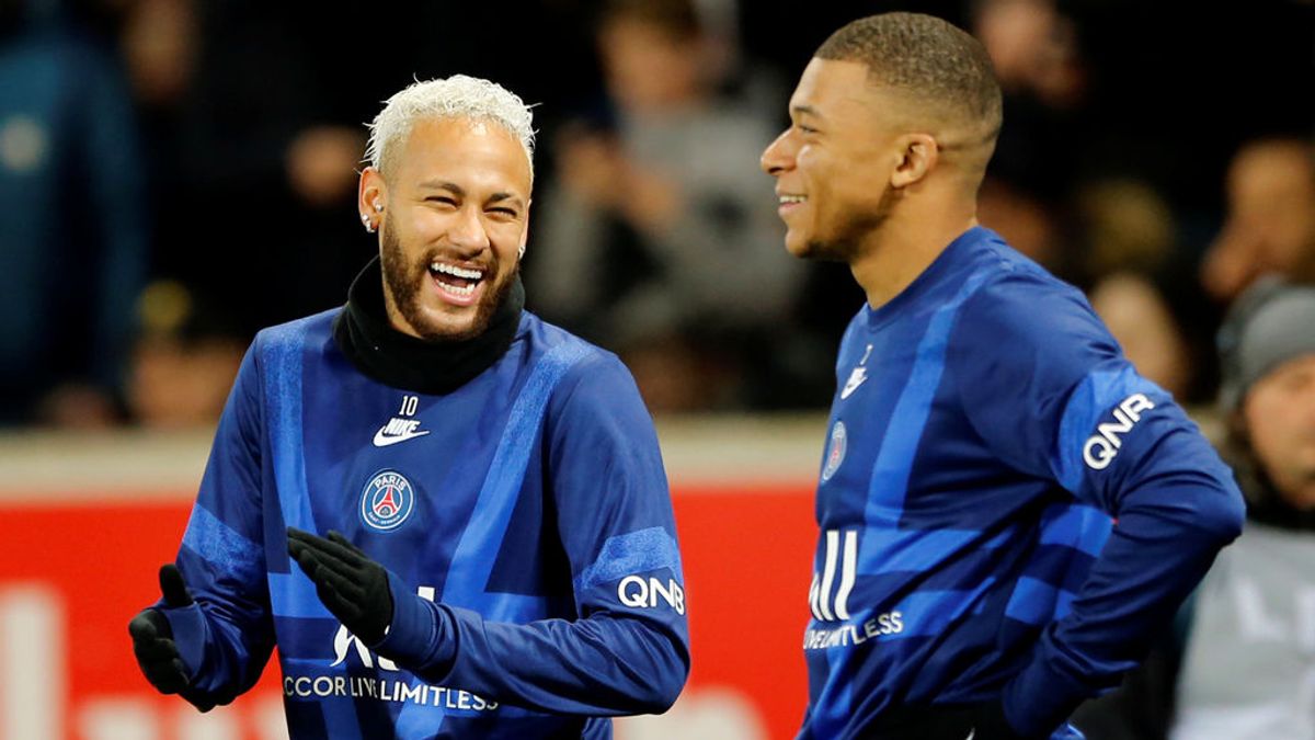 La euforia del jeque del PSG tras clasificarse en la Champions: "Mbappé y Neymar no se irán nunca" La euforia del jeque del PSG tras clasificarse en la Champions: "Mbappé y Neymar no se irán nunca"