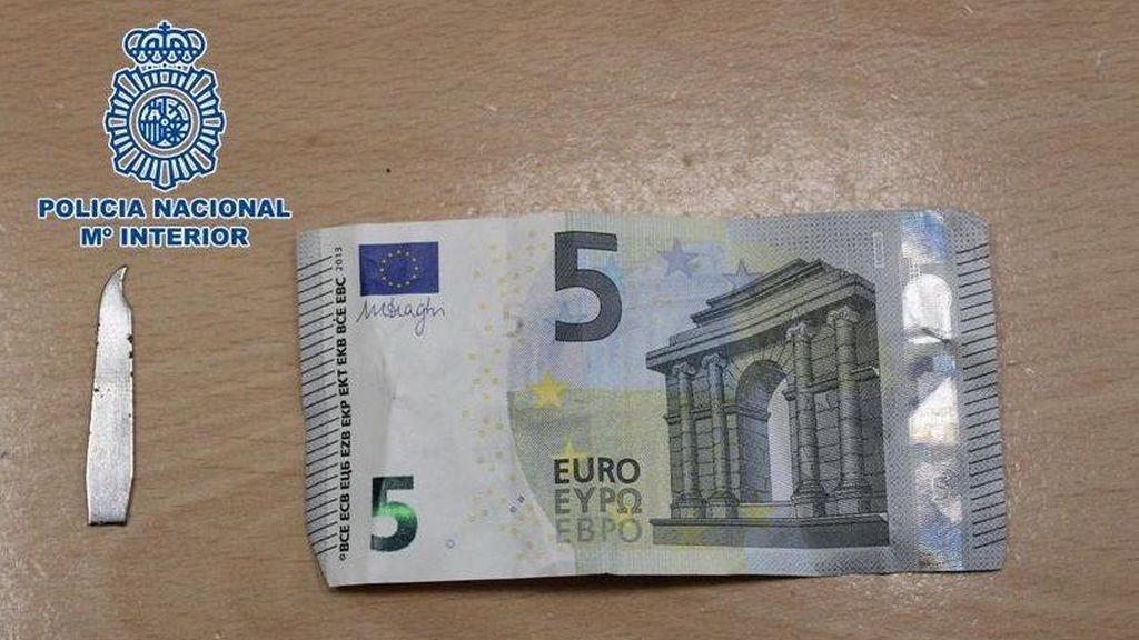 Atraca una farmacia en Granada amenzando contagiar un virus por un botín de 5 euros Atraca una farmacia en Granada amenzando contagiar un virus por un botín de 5 euros