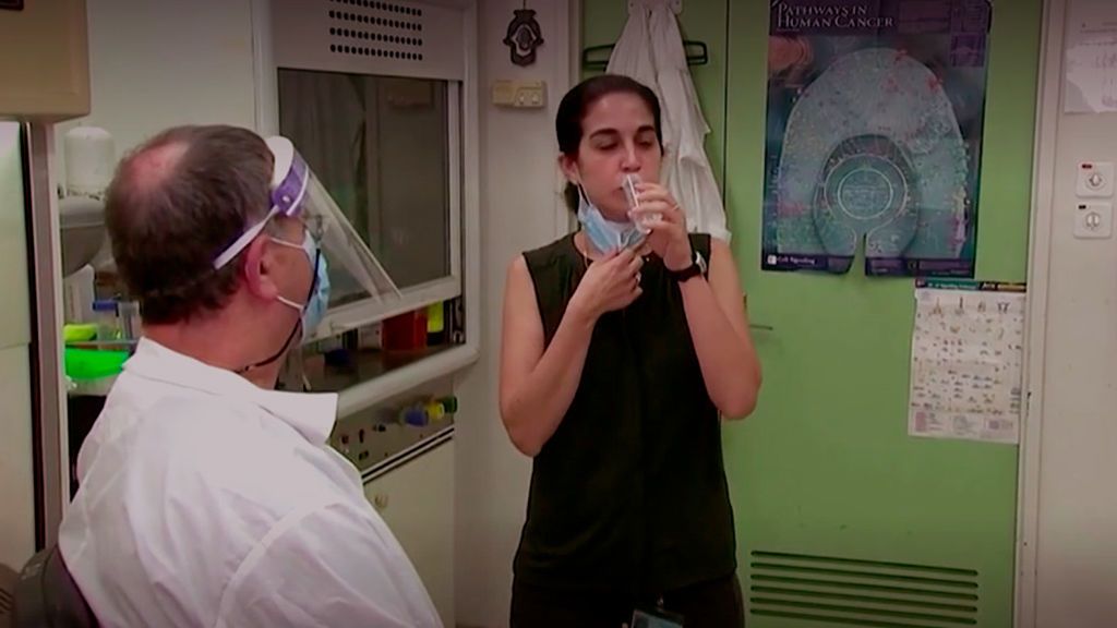 Israel prueba un test de saliva ultra rápido para detectar Covid-19 Israel prueba un test de saliva ultra rápido para detectar Covid-19