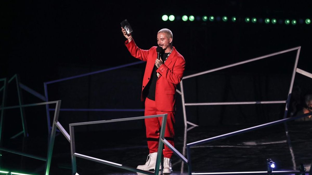 J Balvin revela que se está recuperando del coronavirus J Balvin revela que se está recuperando del coronavirus