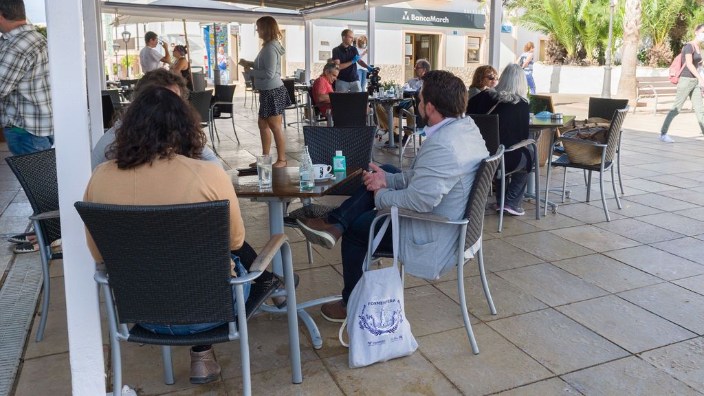 Baleares cierra un restaurante en Formentera por tener trabajando a cinco empleados que debían estar confinados Baleares cierra un restaurante en Formentera por tener trabajando a cinco empleados que debían estar confinados