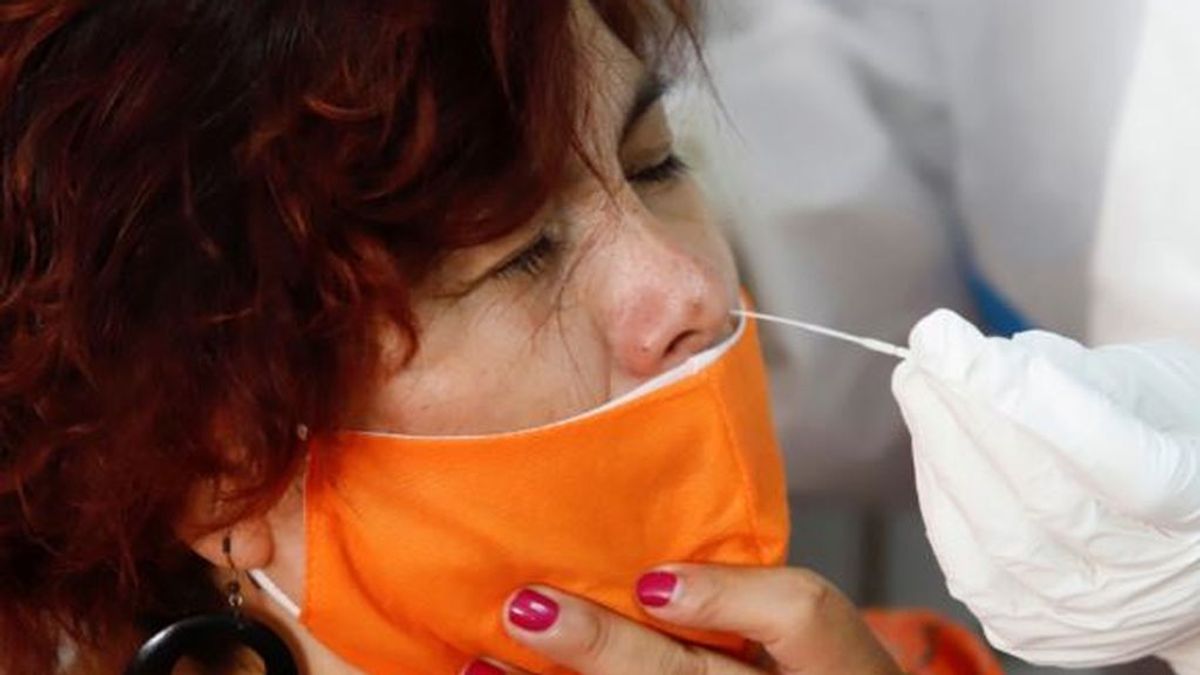 Madrid anuncia test PCR a la población de zonas con mayor presencia del virus