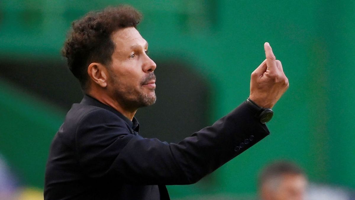 Máxima tensión entre Simeone y Nagelsmann en el túnel de vestuarios al descanso: "Yo no lo hubiera hecho, hay cámaras" Máxima tensión entre Simeone y Nagelsmann en el túnel de vestuarios al descanso: "Yo no lo hubiera hecho, hay cámaras"