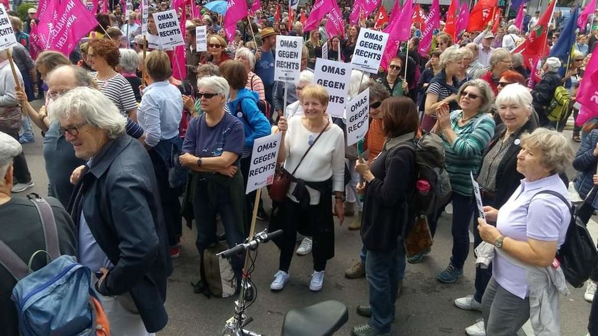 Las abuelas alemanas contra la ultraderecha también luchan contra los 'covidiotas' Las abuelas alemanas contra la ultraderecha también luchan contra los 'covidiotas'