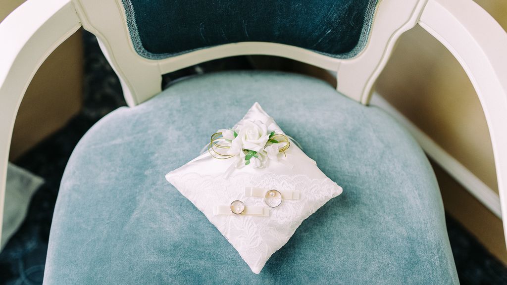 Testigo en una boda: qué significa y cuál es su papel en la ceremonia