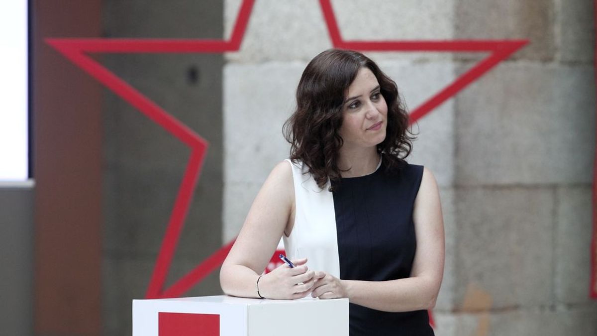 Ayuso afirma que Madrid ultima un plan de vuelta al colegio dentro de la "mayor normalidad posible" Ayuso afirma que Madrid ultima un plan de vuelta al colegio dentro de la "mayor normalidad posible"
