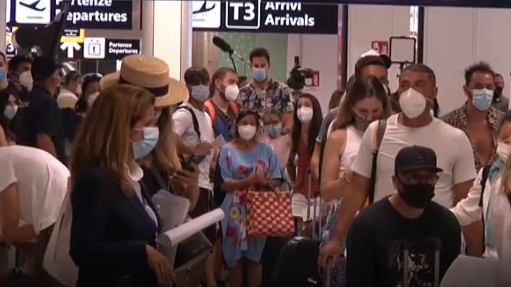 Confusión en los aeropuertos de Roma: primer fin de semana de pruebas PCR a viajeros de España