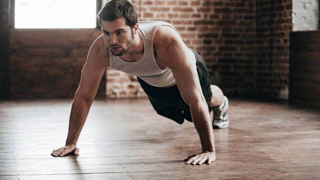 ejercicio de flexiones en calistenia