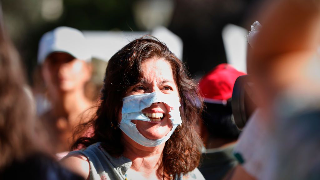 ¿Por qué se permitió la concentracion de los negacionistas anti mascarillas? ¿Por qué se permitió la concentracion de los negacionistas anti mascarillas?