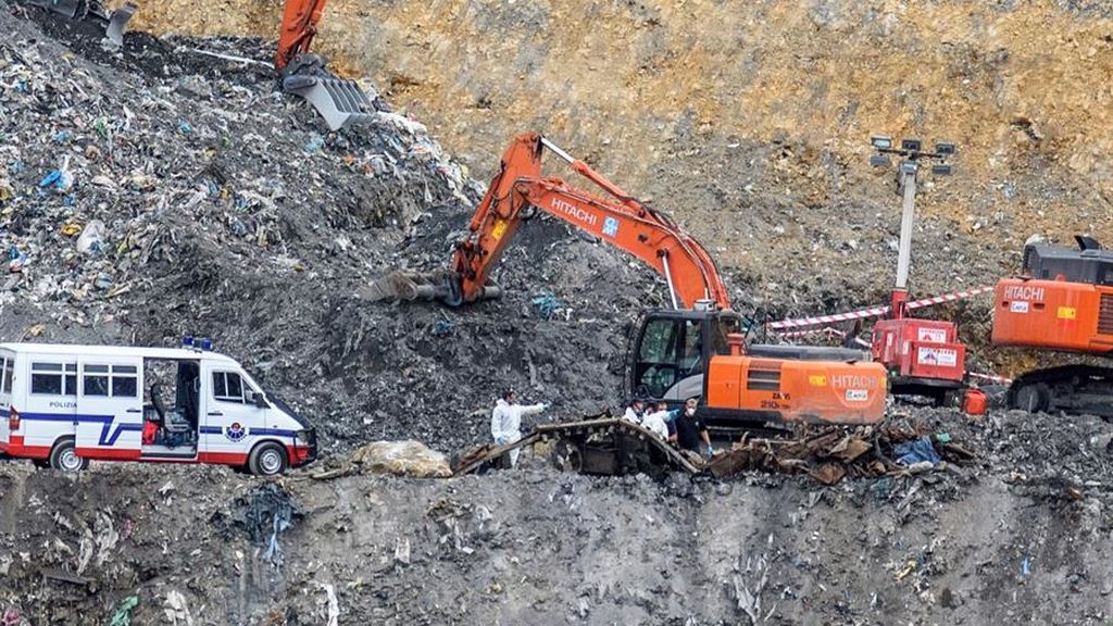 Vuelven a buscar en el vertedero de Zaldibar, 24 horas después de hallar un hueso humano