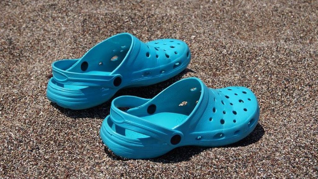 crocs