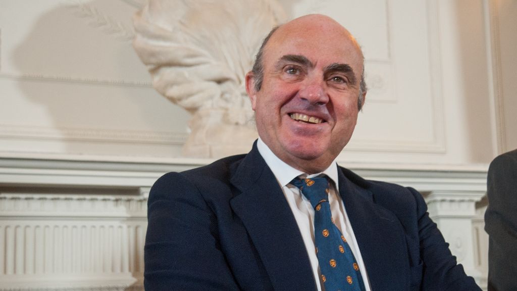 Guindos dice que los datos invitan al optimismo sobre la recuperación en el tercer trimestre Guindos dice que los datos invitan al optimismo sobre la recuperación en el tercer trimestre