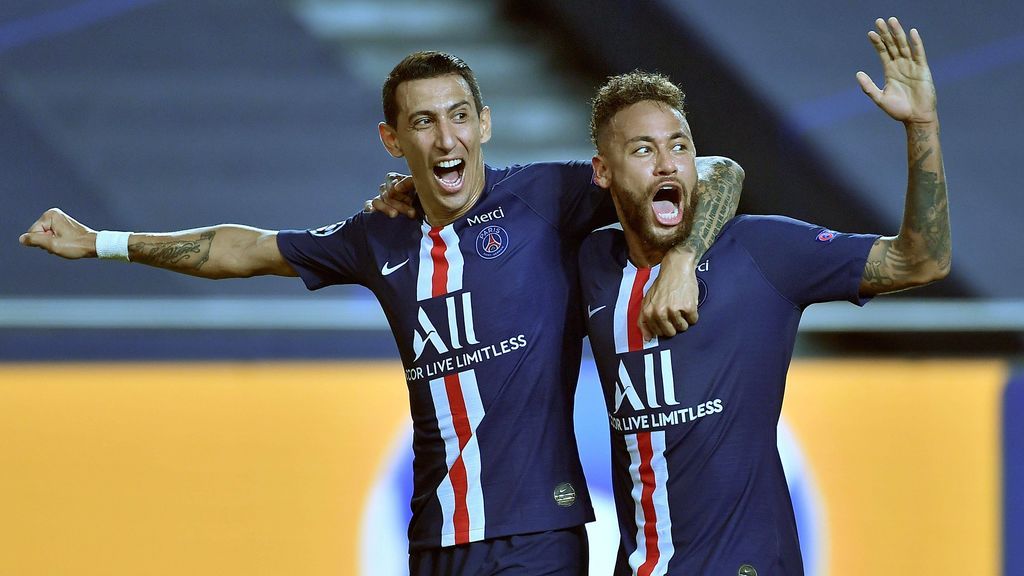 Neymar y Di María celebran uno de los goles del PSG.