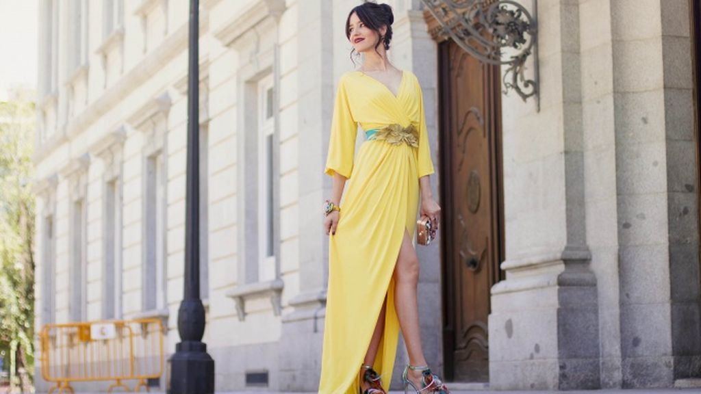 Como combinar un vestido amarillo con estilo