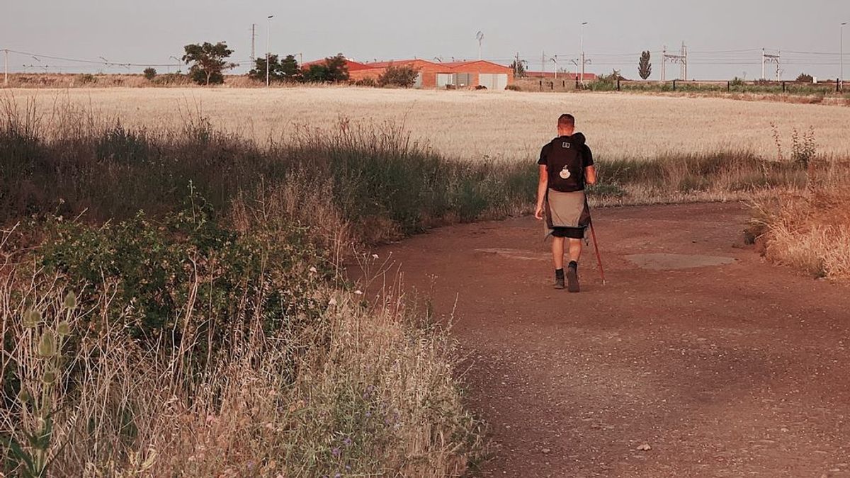 Haz el Camino de Santiago con amigos. Un plan diferente para el verano. Haz el Camino de Santiago con amigos. Un plan diferente para el verano.
