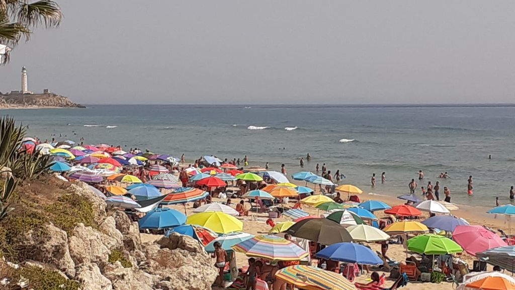 El `Efecto Turismo´: agosto dispara los contagios en la costa de Cádiz