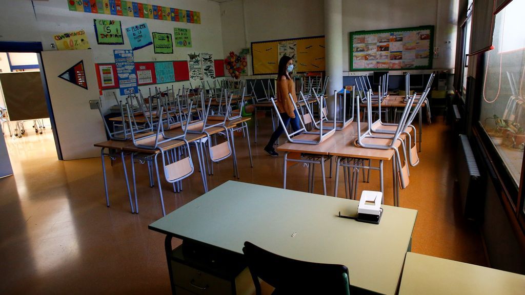Enrique Ruiz Escudero: "Ahora mismo no se podría empezar el curso de forma presencial en Madrid" Enrique Ruiz Escudero: "Ahora mismo no se podría empezar el curso de forma presencial en Madrid"