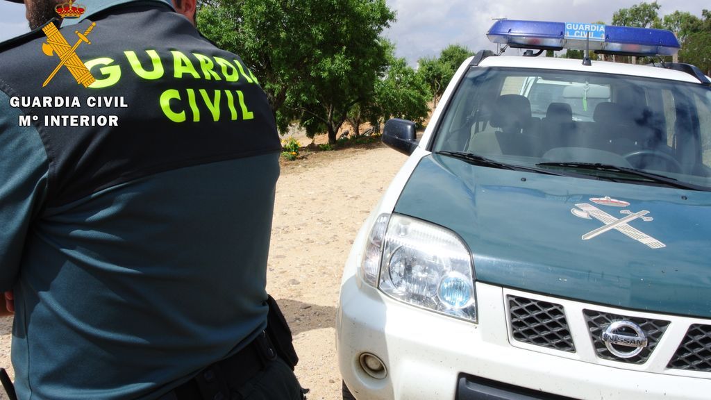 Unos 300 inmigrantes intentan saltar la valla de Melilla Unos 300 inmigrantes intentan saltar la valla de Melilla