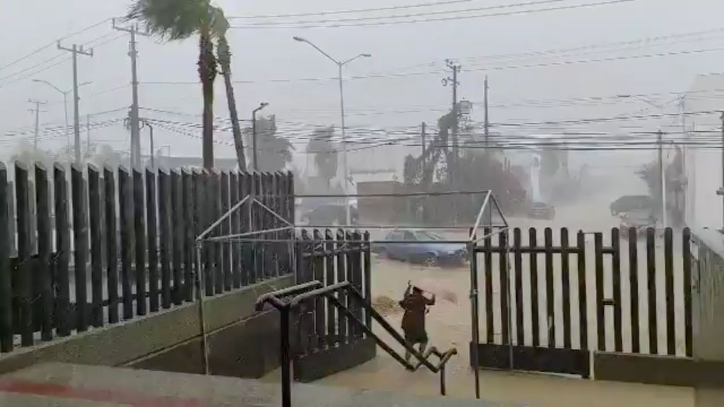 Dos huracanes entrarán a la vez en Estados Unidos a través del Golfo de México Dos huracanes entrarán a la vez en Estados Unidos a través del Golfo de México