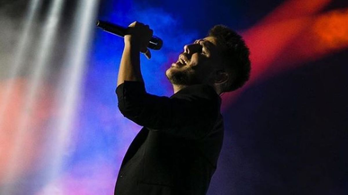 El cantante Antonio José confirma su positivo en coronavirus tras cancelar un concierto por "fuertes mareos"