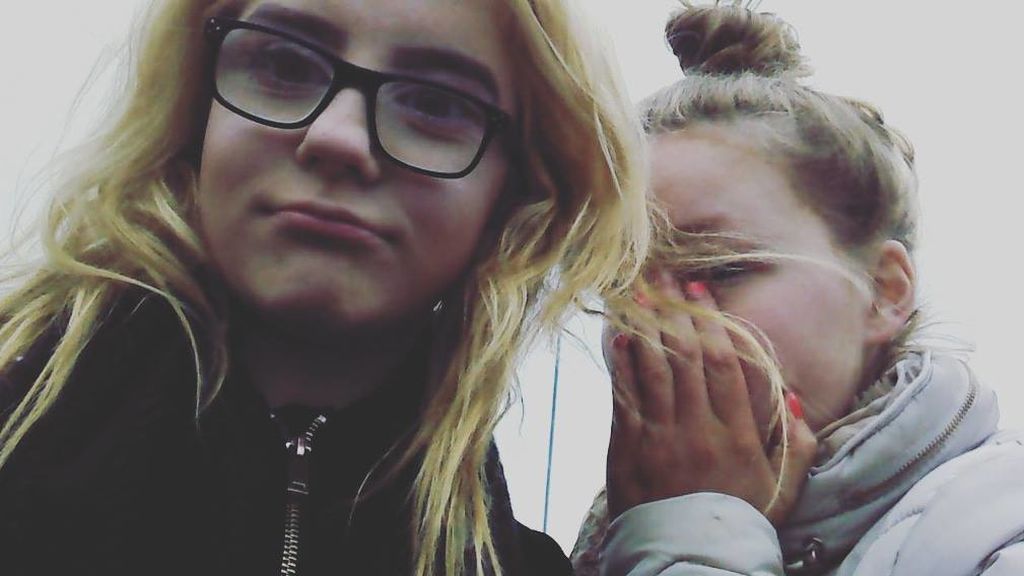Abandona a su hija moribunda de 13 años para irse a tomar una copa Abandona a su hija moribunda de 13 años para irse a tomar una copa