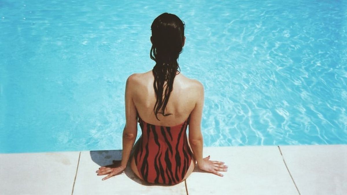 Cuidado con los bañadores mojados: pueden provocar vulvovaginitis en verano