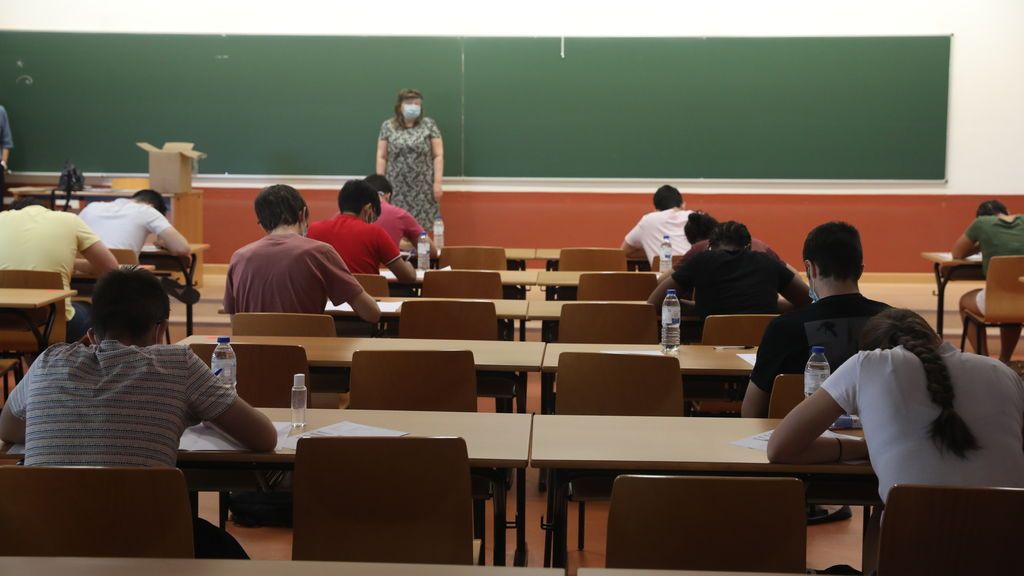 El profesorado de Madrid pide pruebas PCR para todos los docentes y alumnos El profesorado de Madrid pide pruebas PCR para todos los docentes y alumnos