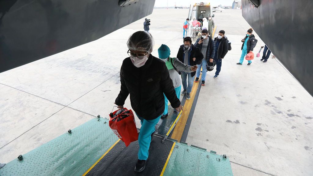 Ni con las medidas más estrictas en aeropuertos: un estudio explica cómo los baños de los aviones son un gran foco de contagio Ni con las medidas más estrictas en aeropuertos: un estudio explica cómo los baños de los aviones son un gran foco de contagio