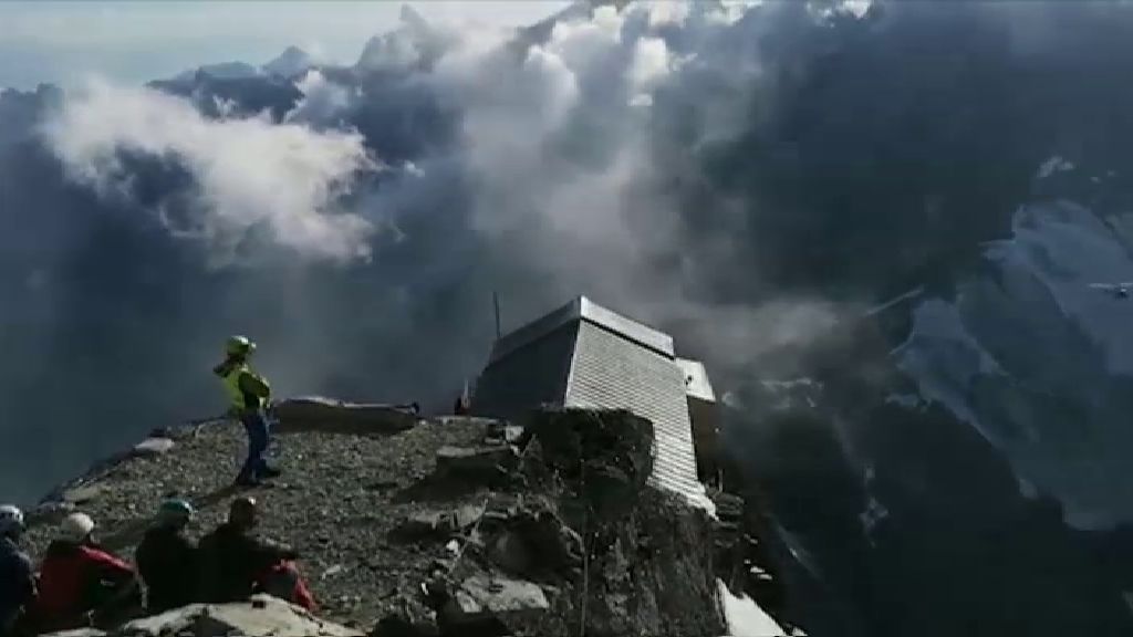 Restacan a 20 montañeros de los Alpes italianos en un espectacular operativo