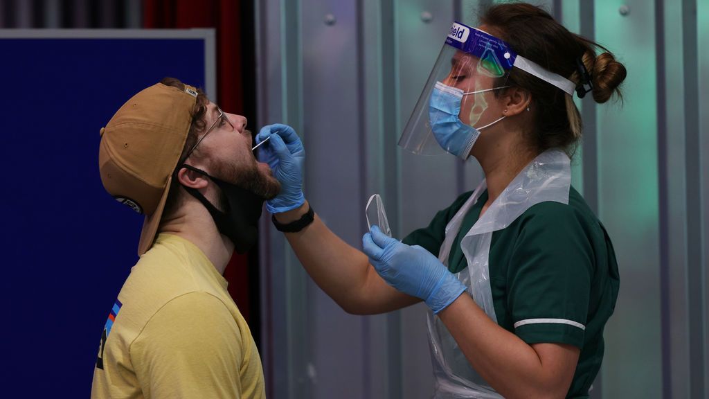 Un experto del Gobierno británico avisa de que el coronavirus podría no ser erradicado jamás Un experto del Gobierno británico avisa de que el coronavirus podría no ser erradicado jamás