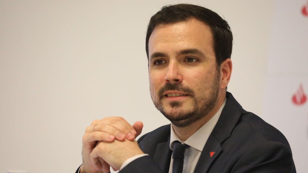 El ministro Garzón defiende que lo mejor para las mujeres explotadas en los prostíbulos es abolir la prostitución El ministro Garzón defiende que lo mejor para las mujeres explotadas en los prostíbulos es abolir la prostitución