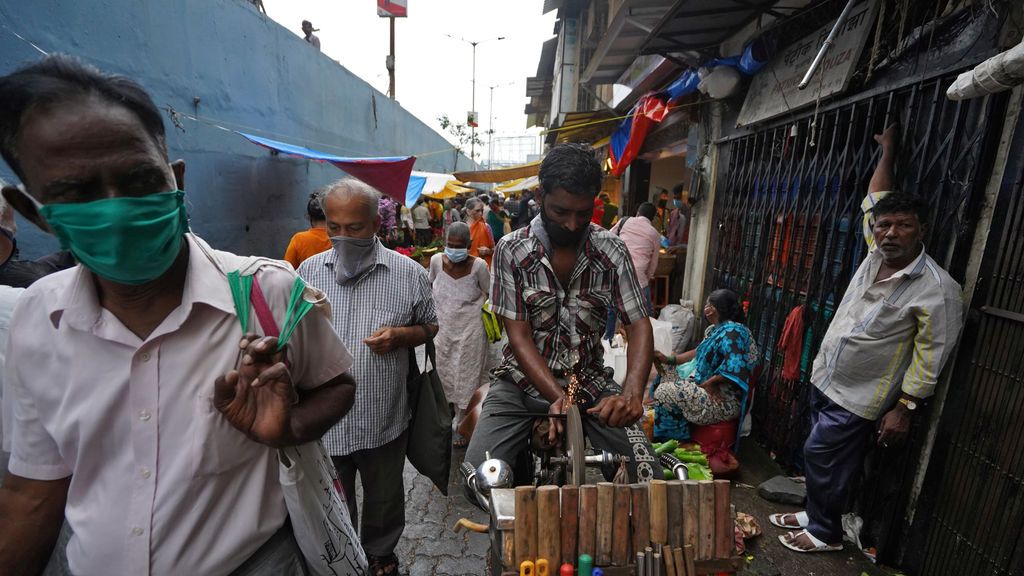 La pandemia se descontrola en la India: 70.000 contagios nuevos y más de tres millones de casos La pandemia se descontrola en la India: 70.000 contagios nuevos y más de tres millones de casos