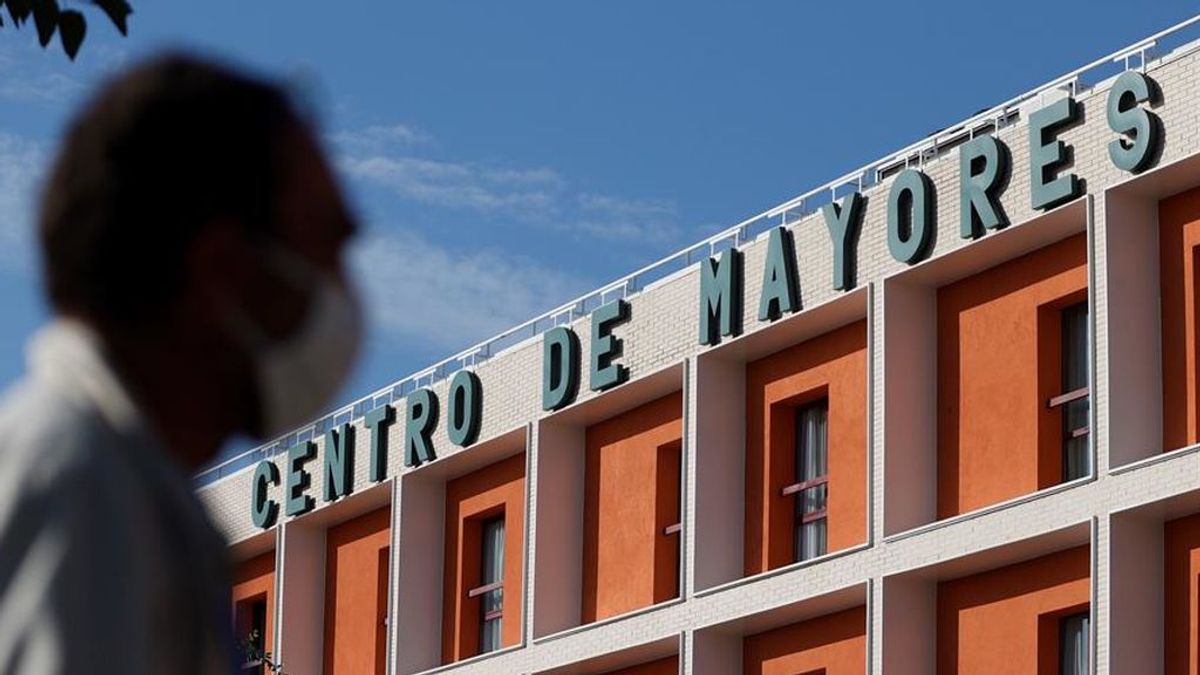 Las nuevas medidas adoptadas por el Gobierno y las CCAA para tratar el alcance y la situación de los rebrotes en residencias Las nuevas medidas adoptadas por el Gobierno y las CCAA para tratar el alcance y la situación de los rebrotes en residencias